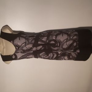 Simply Vera Vera Wang dress in a size M.